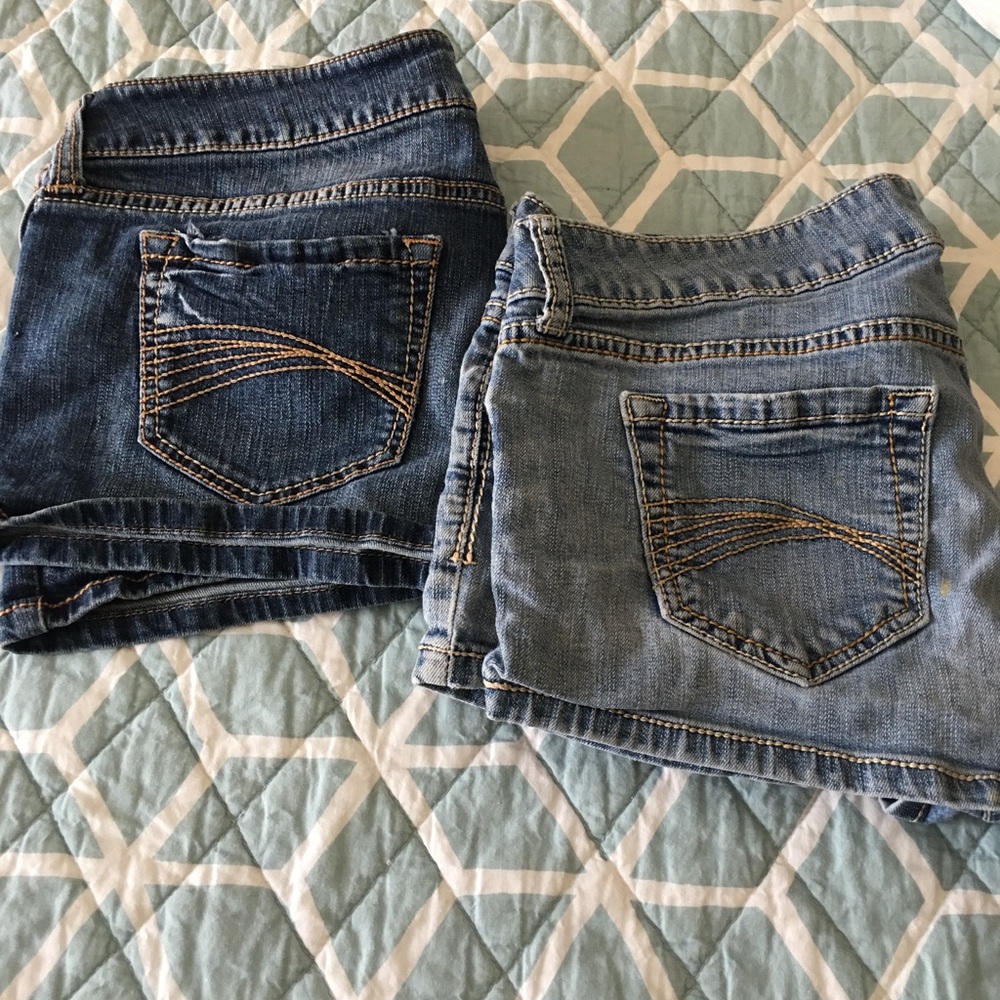 Degree women's short shorts - Picture 3 of 3